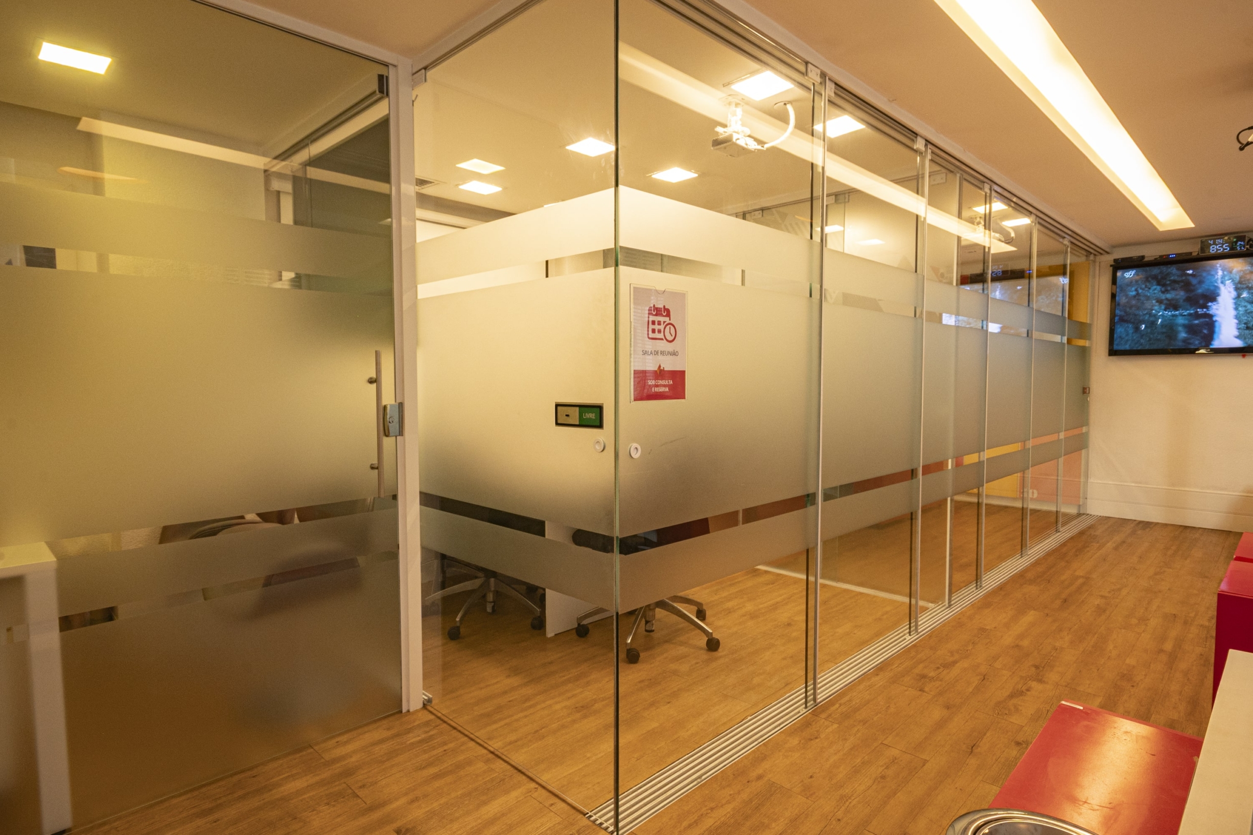 08 sala de reuniao 01 02 compartilhada 03 min scaled